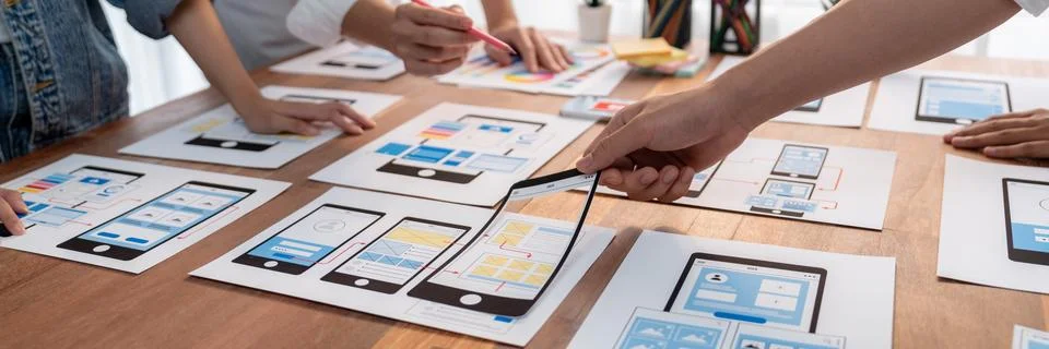 Creative front-end developer brainstorming UI design. Scrutinize Foto stock