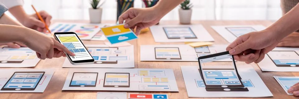 Creative front-end developer brainstorming UI design. Scrutinize Foto stock