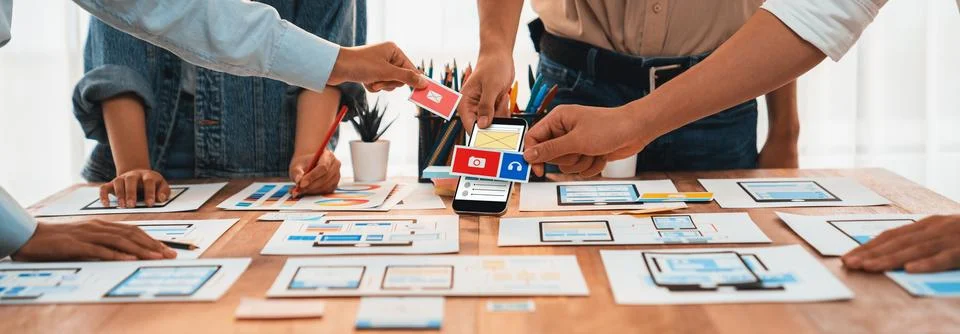 Creative front-end developer brainstorming UI design. Scrutinize 写真素材