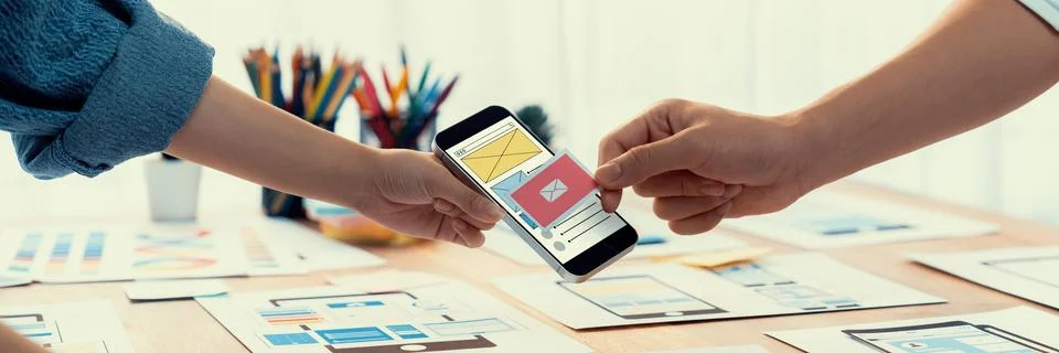 Creative front-end developer brainstorming UI design. Scrutinize 스톡 사진