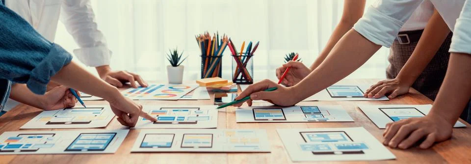 Creative front-end developer brainstorming UI design. Scrutinize 写真素材