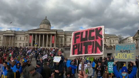 Creative fuck putin sign, crowd trafalgar square for ukraine, russian invasion Video stock 171454897