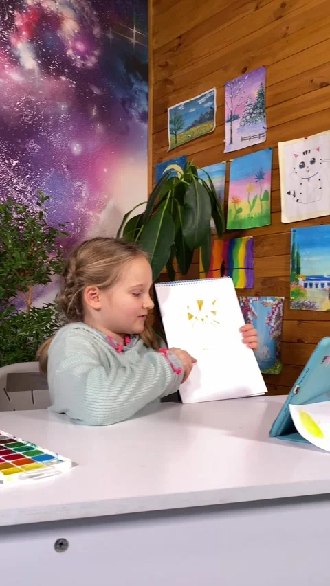 Creative Kid Livestream Drawing Tutorial with Digital Tablet 스톡 동영상 263963805