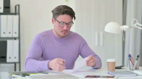 Creative Middle Aged Man Failing to Write on Paper 스톡 동영상 143567117
