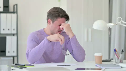 Creative Middle Aged Man having Headache in Office 스톡 동영상 143570924