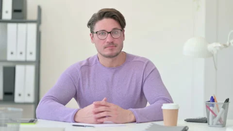 Creative Middle Aged Man Shaking Head in Disapproval 스톡 동영상 143563193