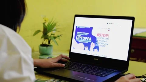 Creative Process of Creating Initial Concepts for Animated Vector Ads Stock Footage 269753508