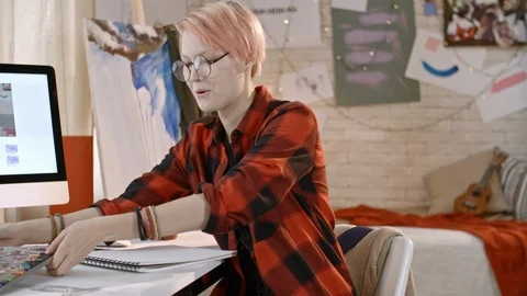 Creative Teenage Blogger Filming Tutorial Stock Footage 88711480