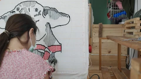 Creative Textile Art In Progress: Crafting a Unique Design 库存影片 342281762