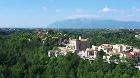 Crecchio castle Stock-Footage 138767945