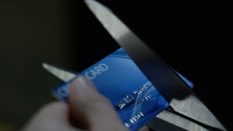 Credit card destruction Vidéo 113442958