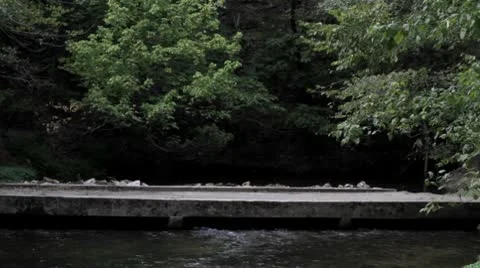 Creek bridge suv.mp4 스톡 동영상 8849978
