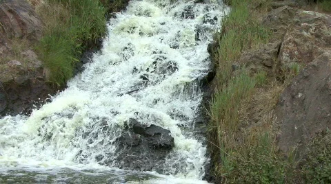 Creek Waterfall Medium 库存影片 78792