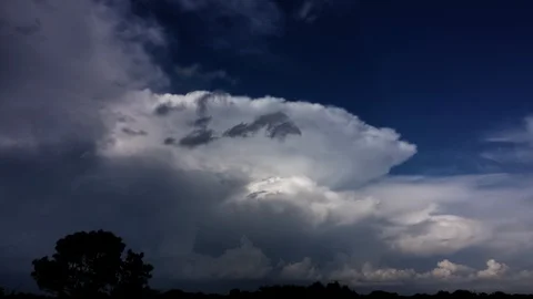 Creeping Thunderstorm Time Lapse (2160p 25fps) Stock Footage 95452262
