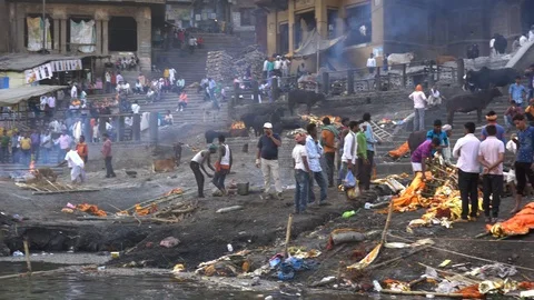 Cremation at Manikarnika Ghat 스톡 동영상 103443113