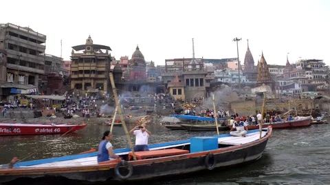 Cremation at Manikarnika Ghat 스톡 동영상 103445042