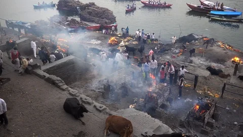 Cremation at Manikarnika Ghat Stock Footage 103458473