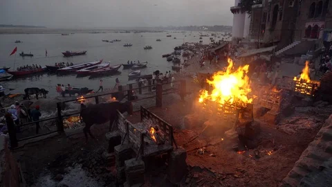 Cremation at Manikarnika Ghat Stock Footage 103468598