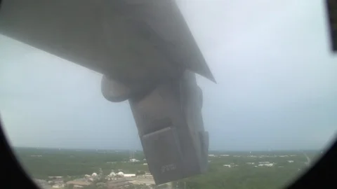 Crew from Hurlburt Field's 8 SOS preflight a Bell-Boeing CV-22 - 2014 库存影片 100749281