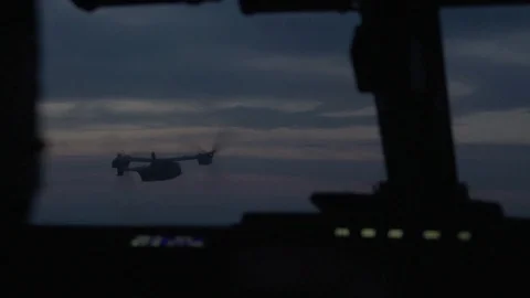 Crew from Hurlburt Field's 8 SOS preflight perform pattern - 2014 库存影片 100749325