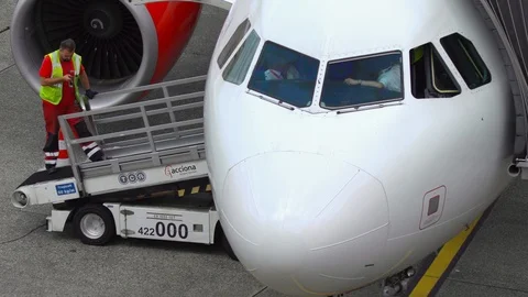 Crew is preparing to take off Stock Footage 102733067