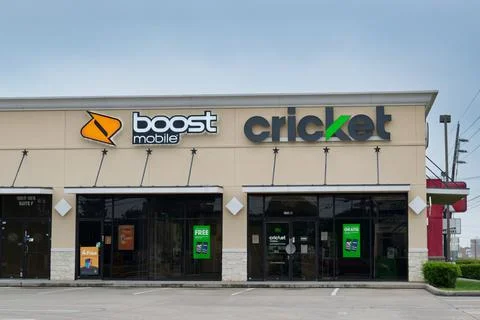 Cricket store and Boost Mobile sign in Houston, TX. Stock-Fotos