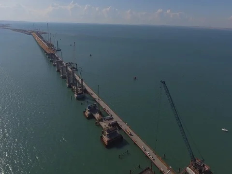 Crimean Bridge, view along bridge to the mainland side, 4K D-LOG 動画素材 81140902
