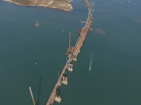 Crimean Bridge view from arc along high 動画素材 81141725