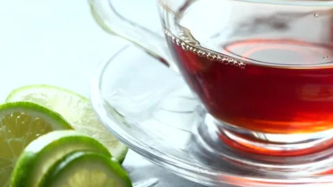 Crimson Infusion: Translucent Red Tea 库存影片 339274548