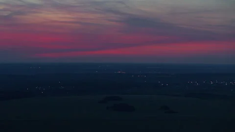 Crimson sunset with feathery clouds Stock Footage 177899862