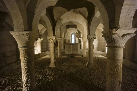 Cripta cripta,iglesia romanica,de San Martín de Tours,consagrada en 1156, .. Stock Photos