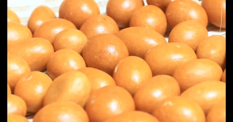 Crispy fried peanuts Video stock 296484534