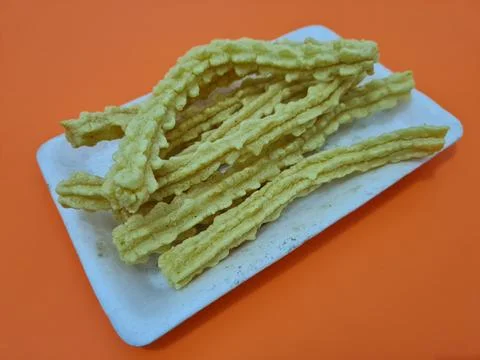 Crispy yellow crackers Foto stock