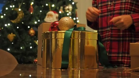 Cristmas present Video stock 102998172