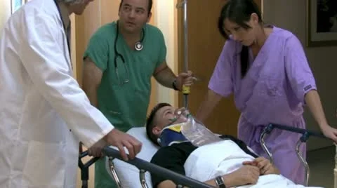 Critical patient Stockbeeldmateriaal 11385912
