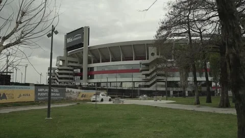 From criticism to devotion: the ups and downs between Messi and Argentine fans,  Video stock 316263242