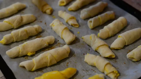 Croissant baking Stock Footage 43231803