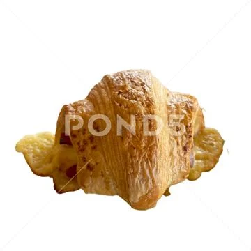 Croissant on white background-2 PSD 템플릿