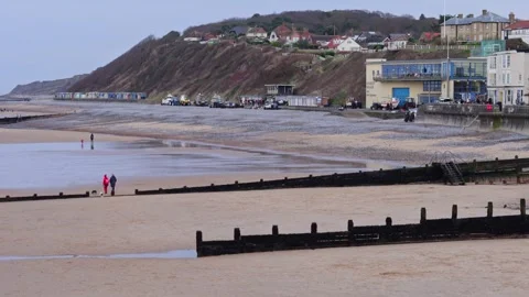 Cromer beach and seafront Stock-Footage 260142176