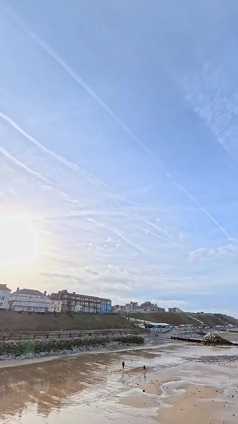 Cromer beach and seafront, UK. Time lapse 스톡 동영상 329433154
