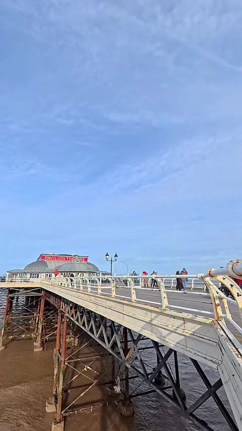 Cromer pier time lapse 스톡 동영상 329433075