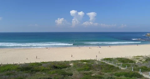 Cronulla Beach Sydney with a Static view of the Ocean. Australia Vídeo Stock 91749553