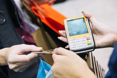 Crop customer assistant with paying machine Stock-Fotos