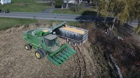 Crop Harvesting Видео 143045318