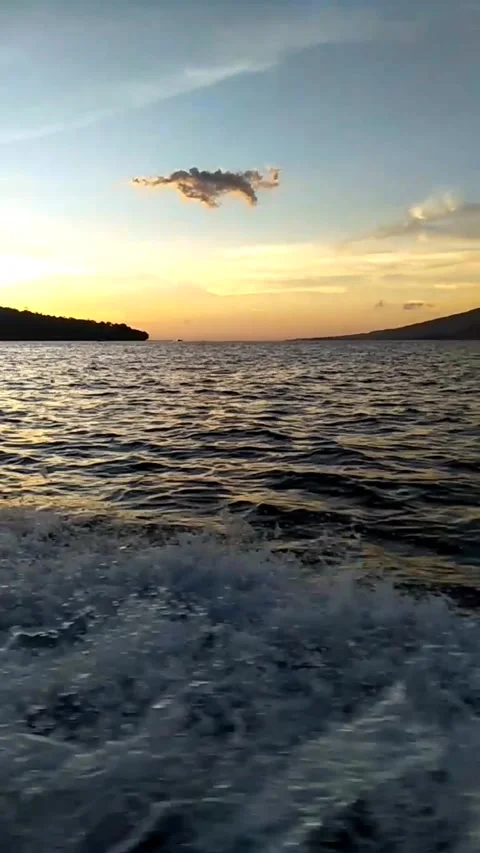 Cross The Ocean Video stock 219694872