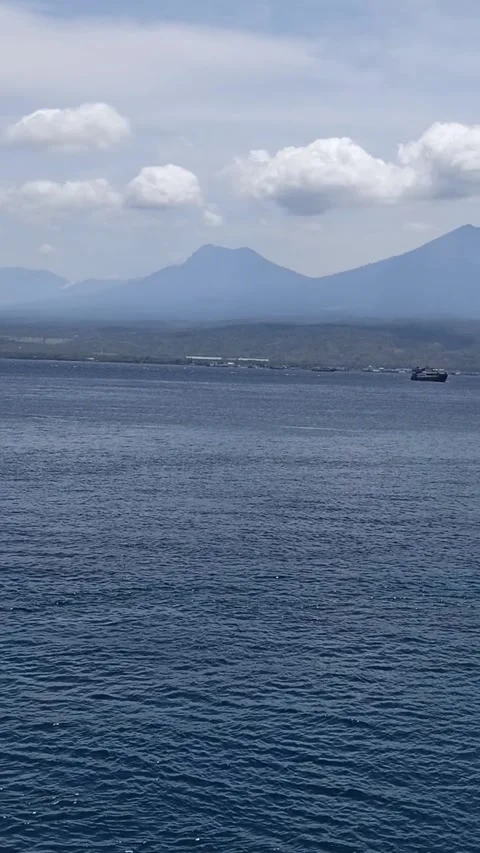 CROSS IN THE OCEAN Stock Footage 287761067