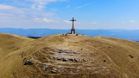 Cross on the top of a mountain aerial view 4K Drone | Croce del Pratomagno Video stock 124175484