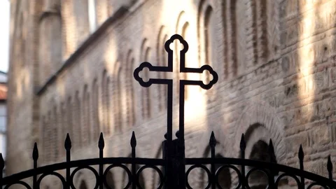 A Cross view with close-up, object focus sight from church in Ohrid, Macedonia. Vídeos de archivo 93579129