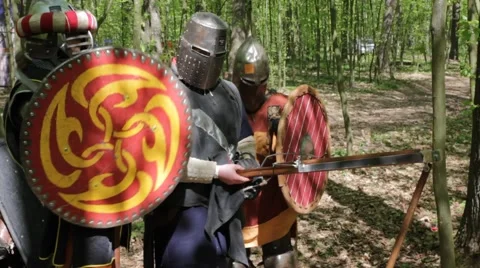 Crossbow shooting Video stock 40494952