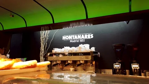 Crossing barista while taking coffee Vidéo 243855095